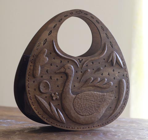 トリレリーフバッグ