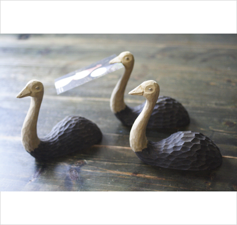 ダチョウのカードスタンド