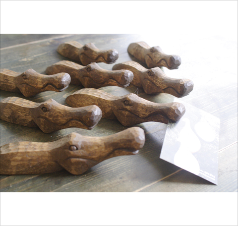 ワニのカードスタンド