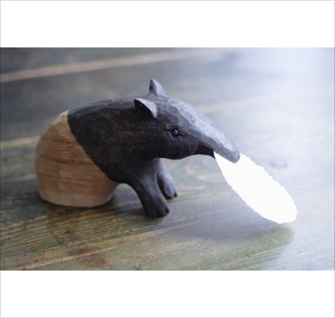 バクのカードスタンド